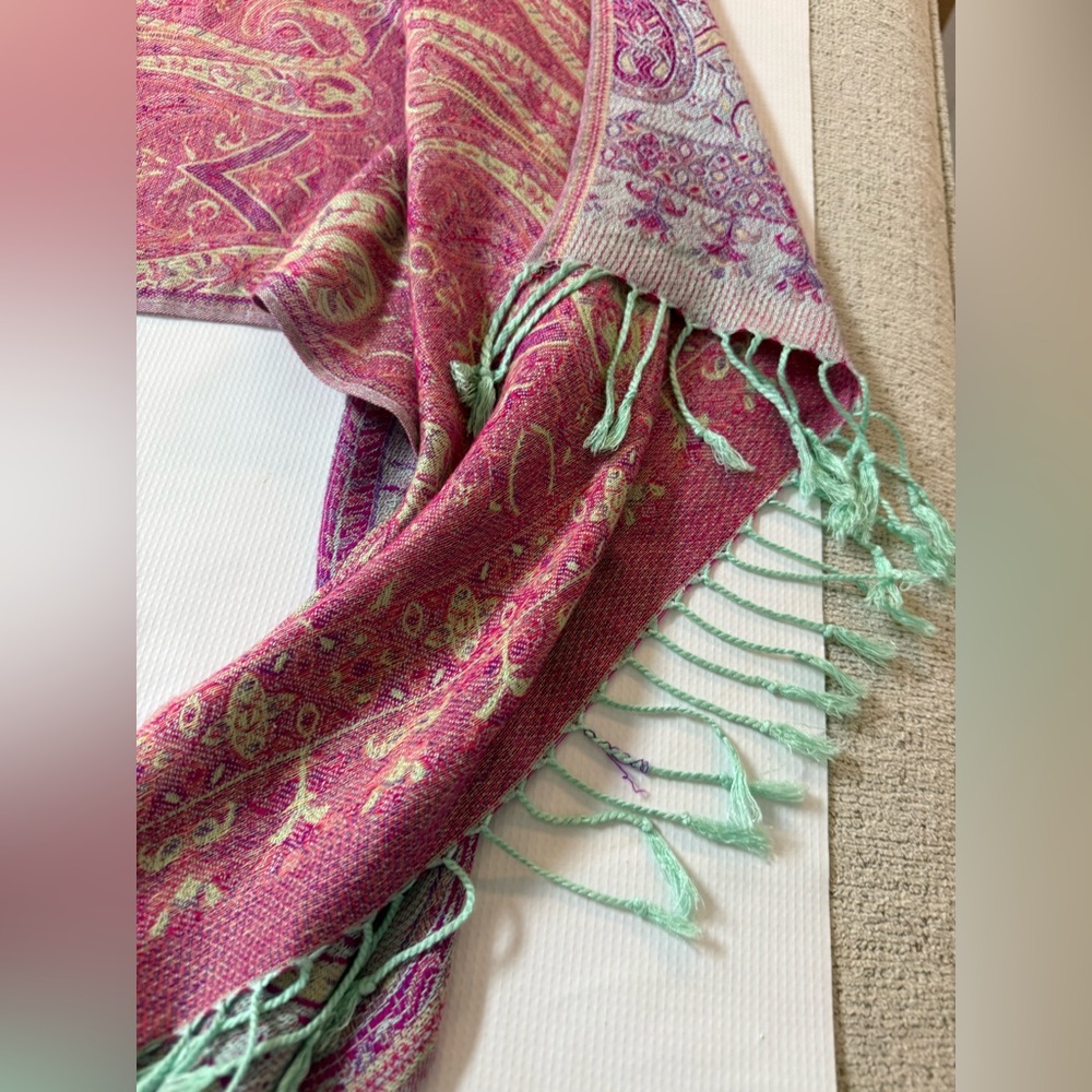 Pashmina Pink and Green Paisley Shawl Wrap Scarf - Picture 3 of 9